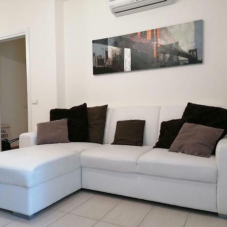 Appartamento Elegante Nuovissimo Quartu Sant'Elena Luaran gambar