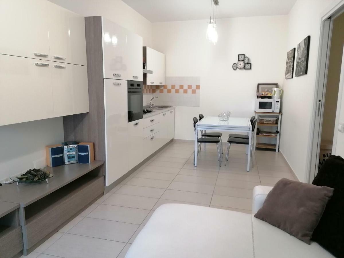 Appartamento Elegante Nuovissimo Quartu Sant'Elena Luaran gambar