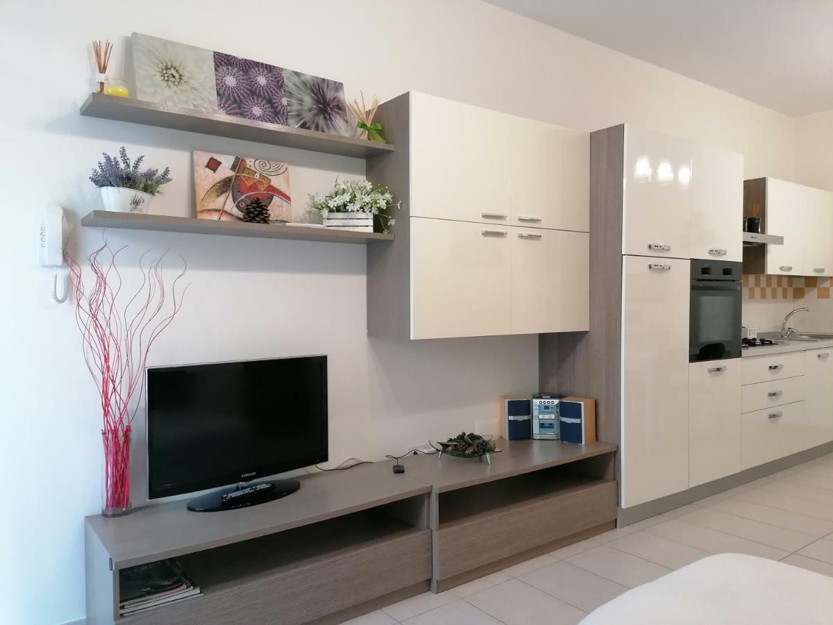 Appartamento Elegante Nuovissimo Quartu Sant'Elena Luaran gambar